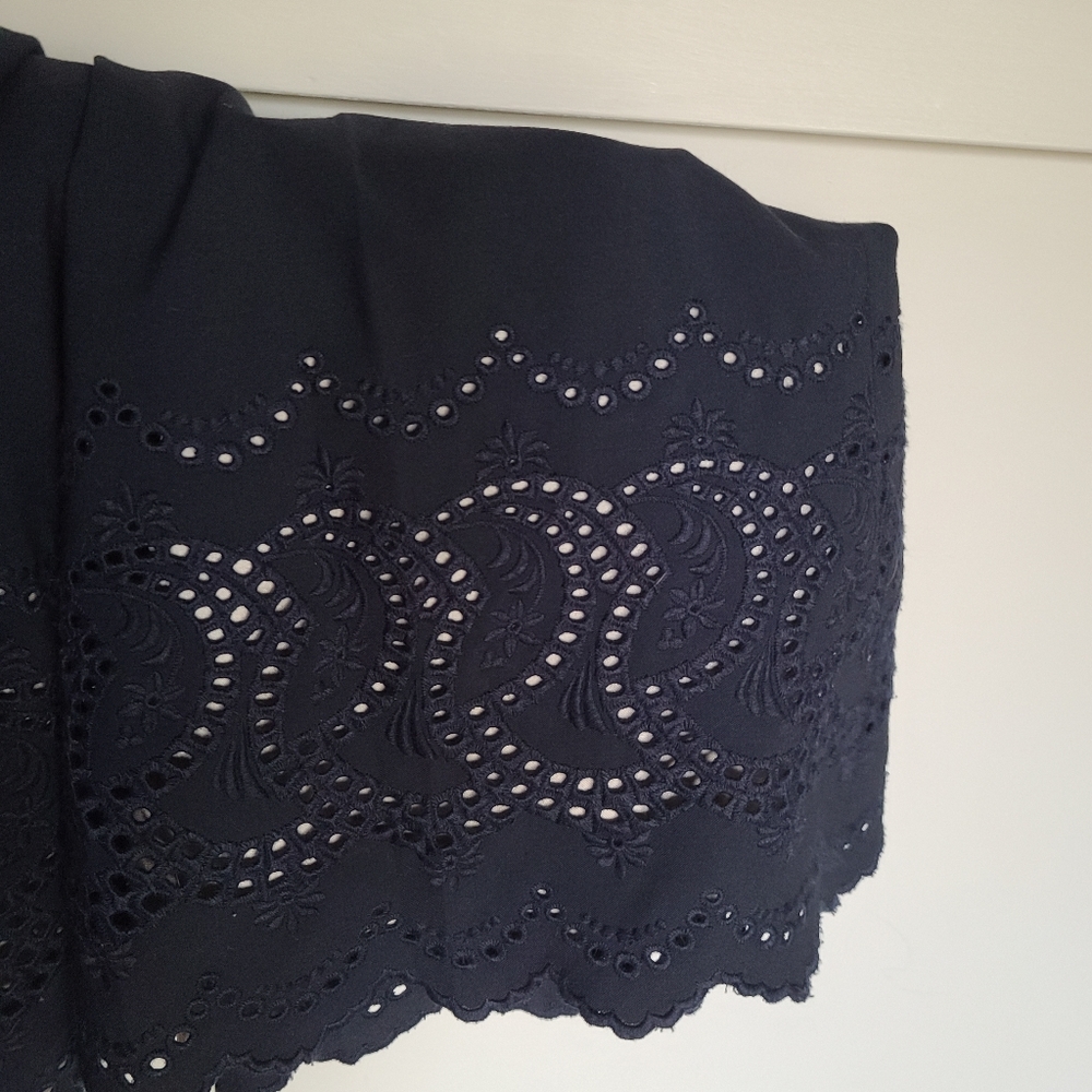 Ann Taylor Petites 14P navy skirt, lined &lace EUC - Picture 3 of 3